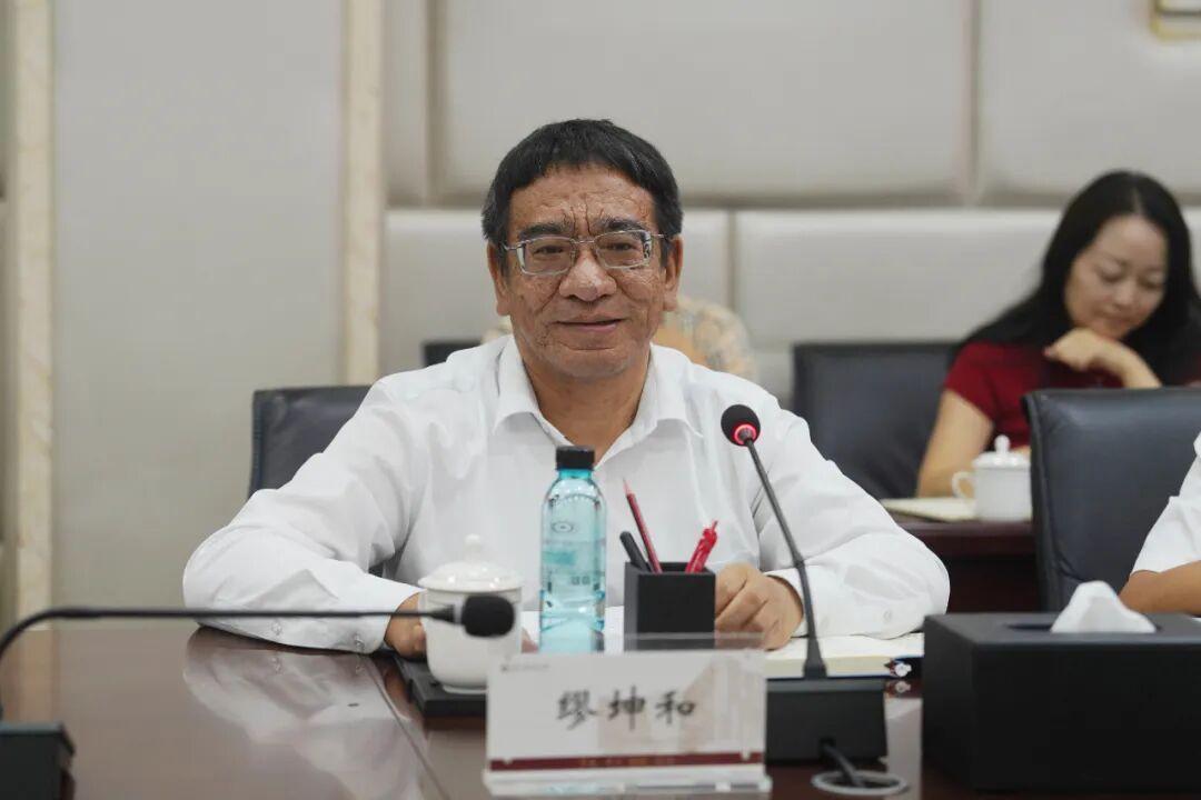 6af3fe41-e391-4c95-8dae-493e2567a992.jpg