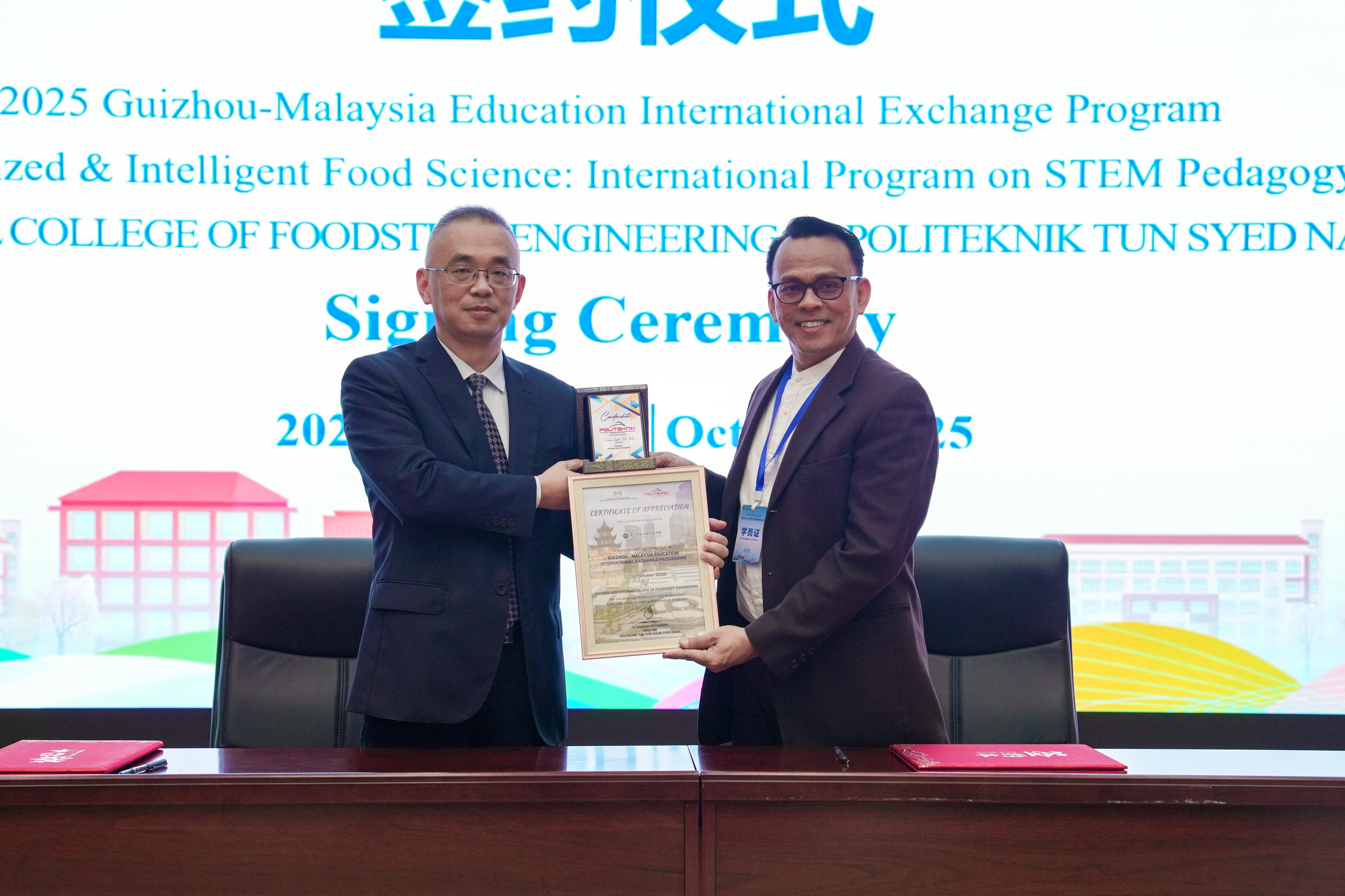 01f78344-8f33-4f9e-a5dc-29c8bc28b06e.jpg 01f78344-8f33-4f9e-a5dc-29c8bc28b06e.jpg