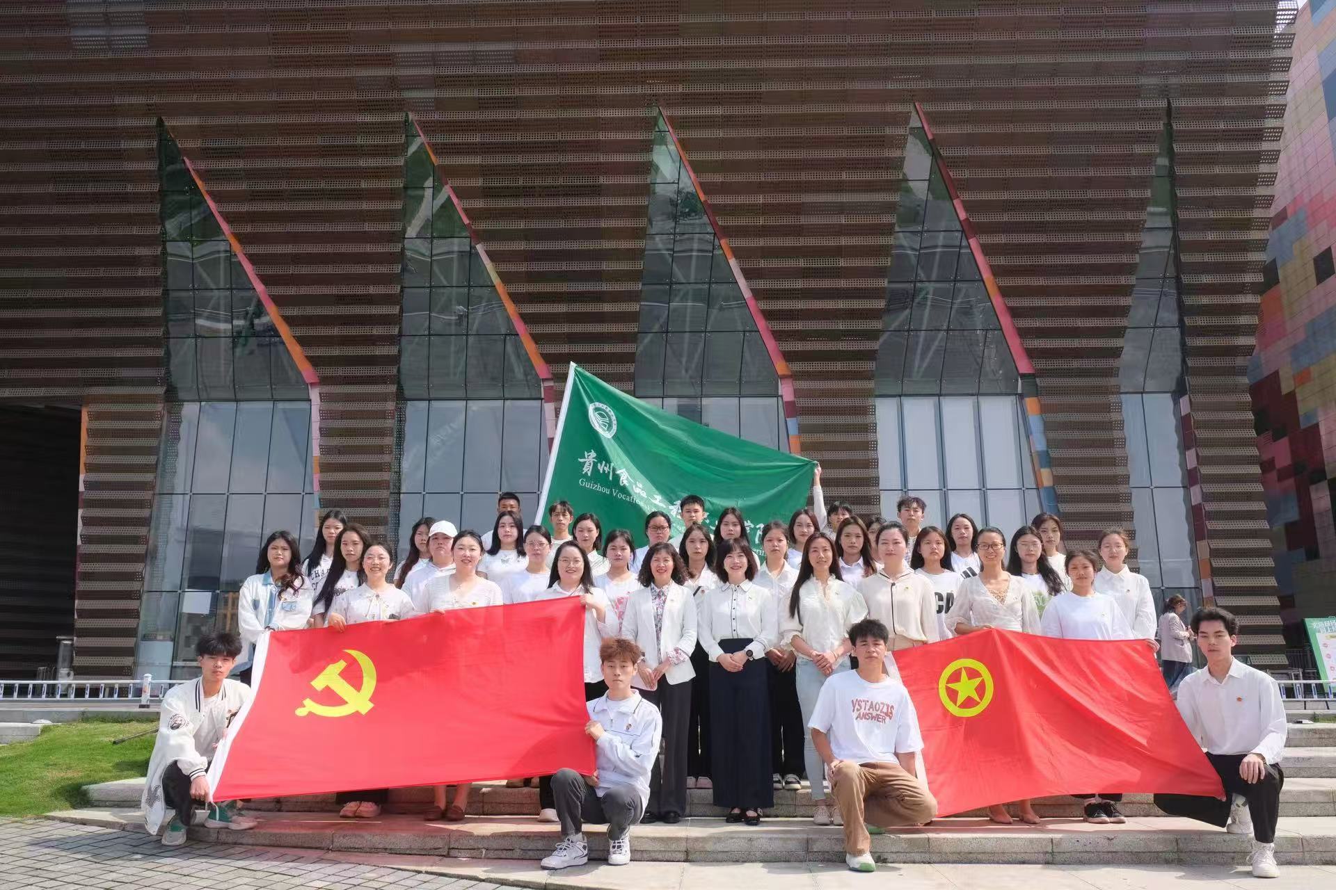 e5acb962-69eb-47f4-9797-16be40fcd0ff.jpg e5acb962-69eb-47f4-9797-16be40fcd0ff.jpg